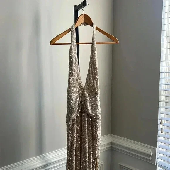 HELLO MOLLY DAZZLING NIGHTS SEQUIN MAXI DRESS - Picture 4 of 7